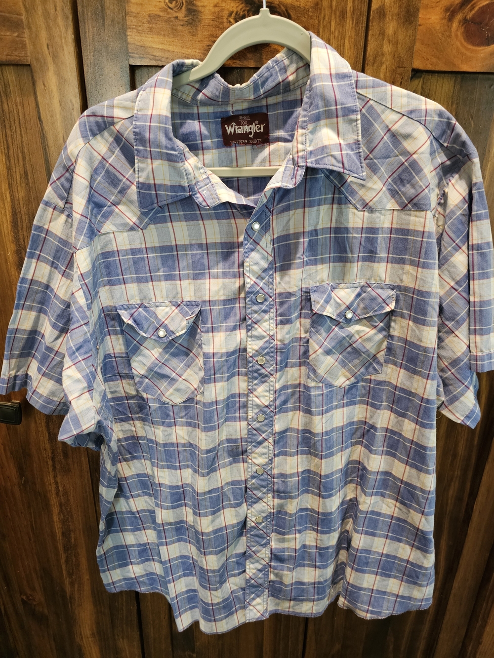 Wrangler Blue & White Plaid Short Sleeve Button-Down Shirt